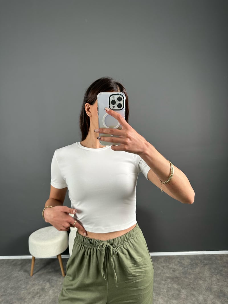 Beyaz Basic Crop Tshirt 