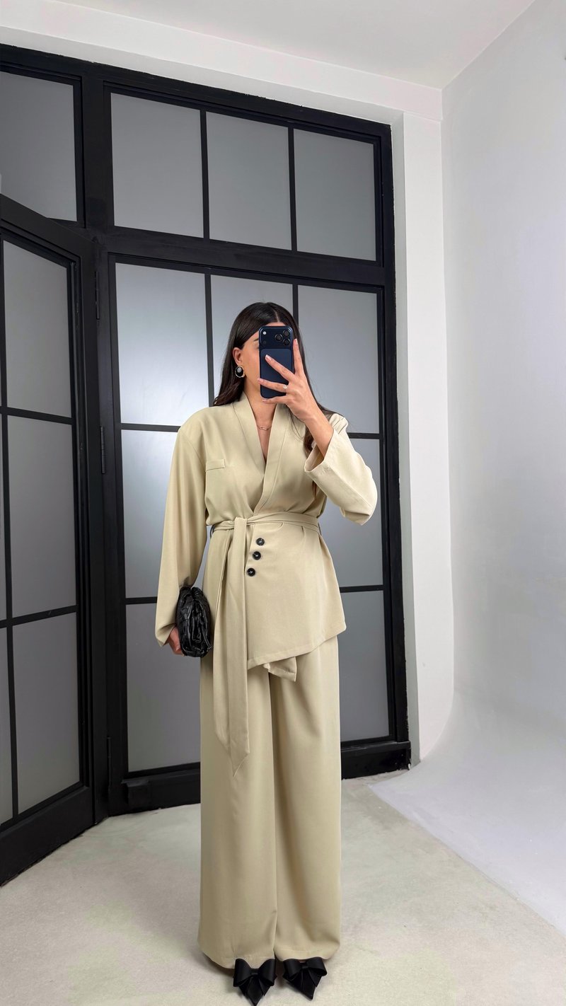 Taş Vatkalı Düğme Detaylı Belden Kuşaklı Ceket Beli Lastikli Pantolon Tencel Takım GAUS-01195