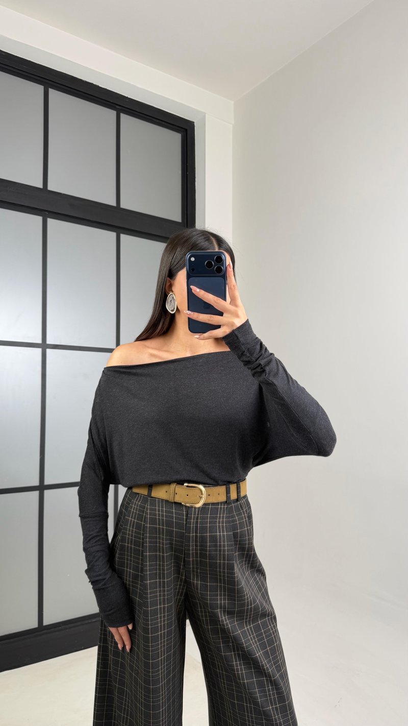 Füme Kayık Yaka Yumuşak Dokulu Bluz GAUS-00895