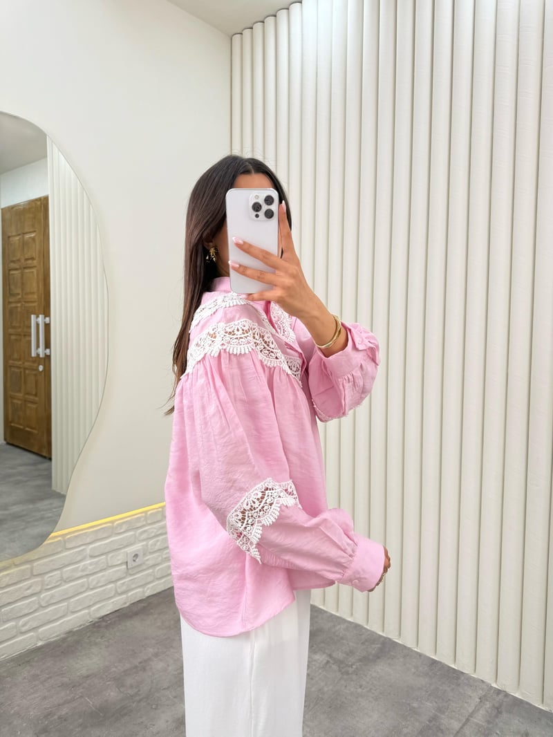 Pembe Önü Düğmeli Dantel Detaylı İthal Gömlek Gaus00317