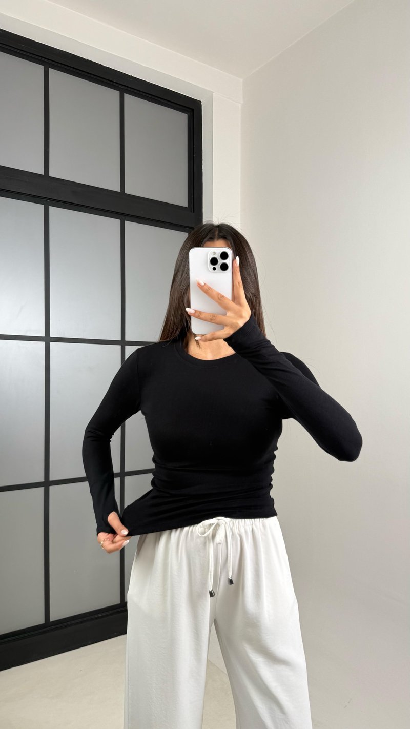 Siyah OYS Muadil Parmak Geçirmeli Basic Bluz GAUS-00506