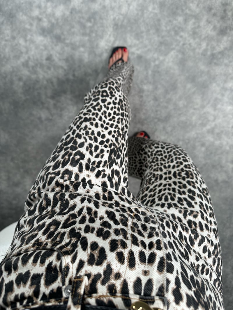 GU Leopar Desenli Straight Leg Jean