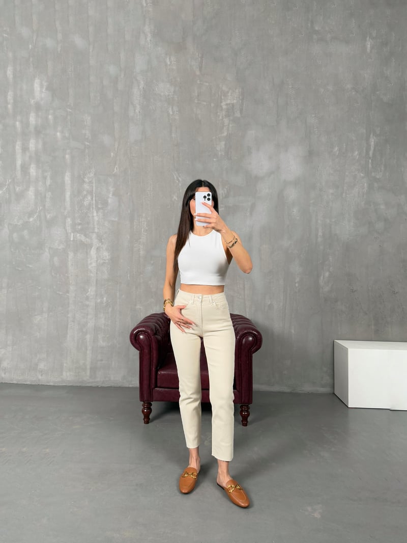 Laste Kemik ZR Model Kesik Paça Jean