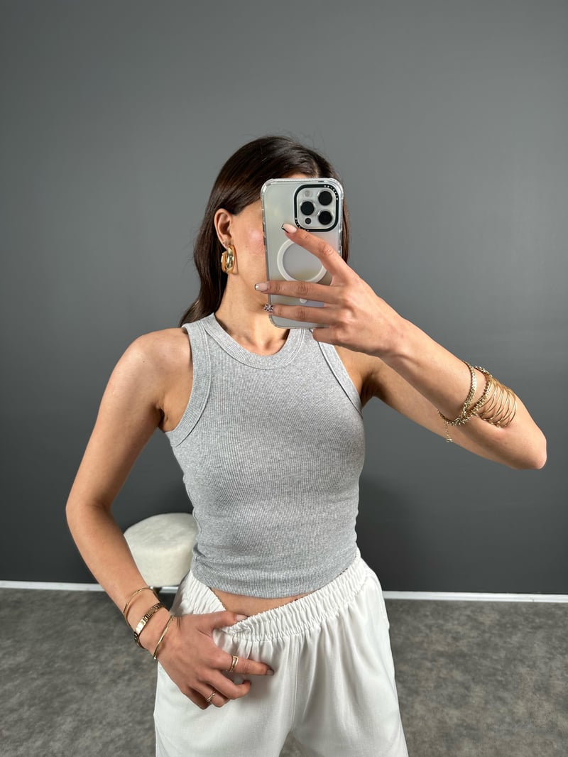 Gri Halter Yaka Atlet 