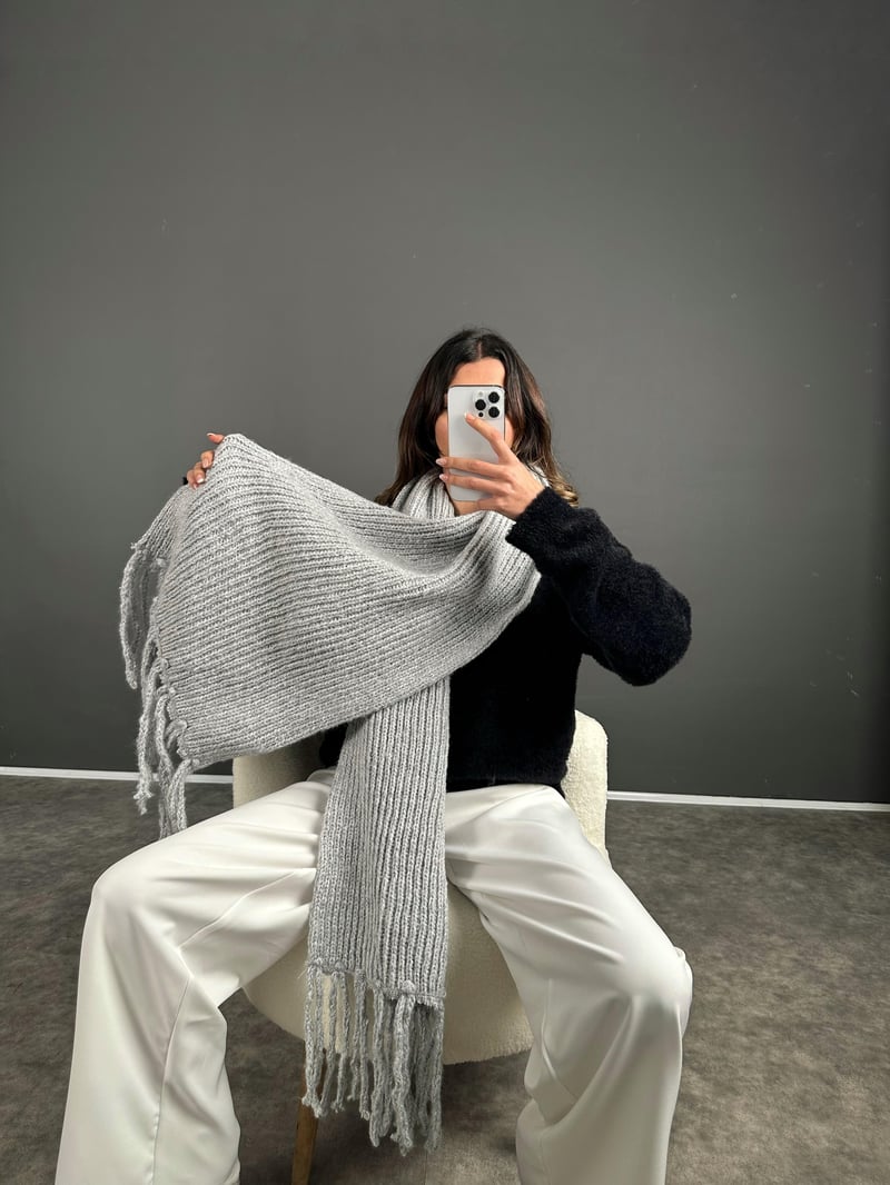 Gri Pinterest Saçaklı Atkı