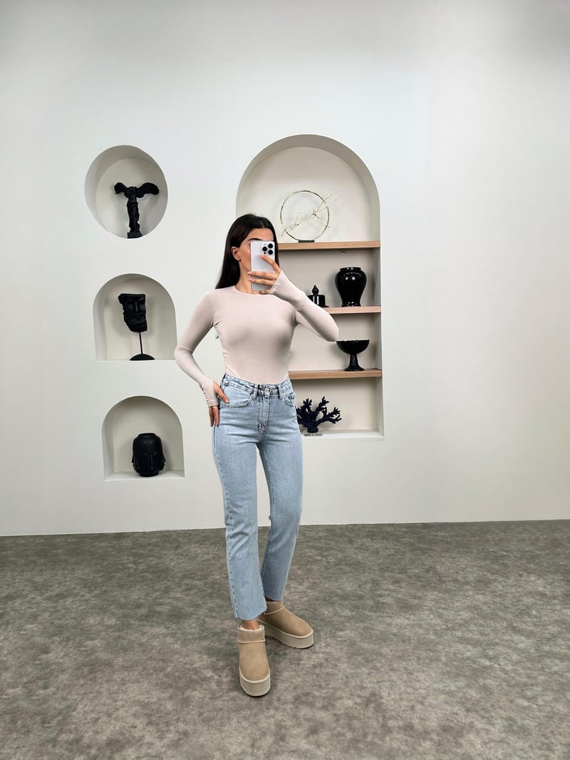 Boon ZR Model Buz Mavisi Kesik Paça Jean