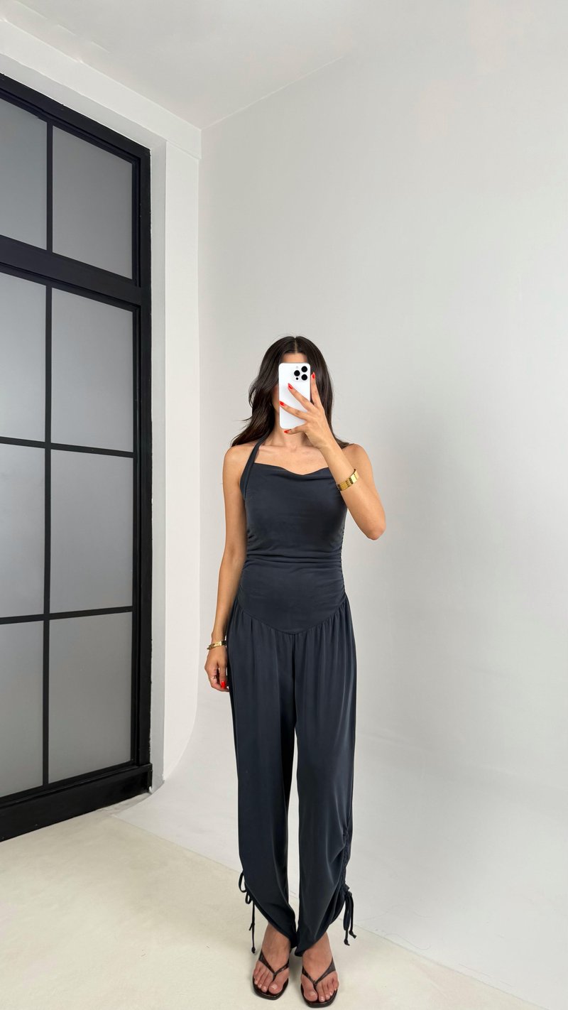 Antrasit Boyundan Bağlamalı Paça Detaylı Muadil Modal Tulum GAUS-005