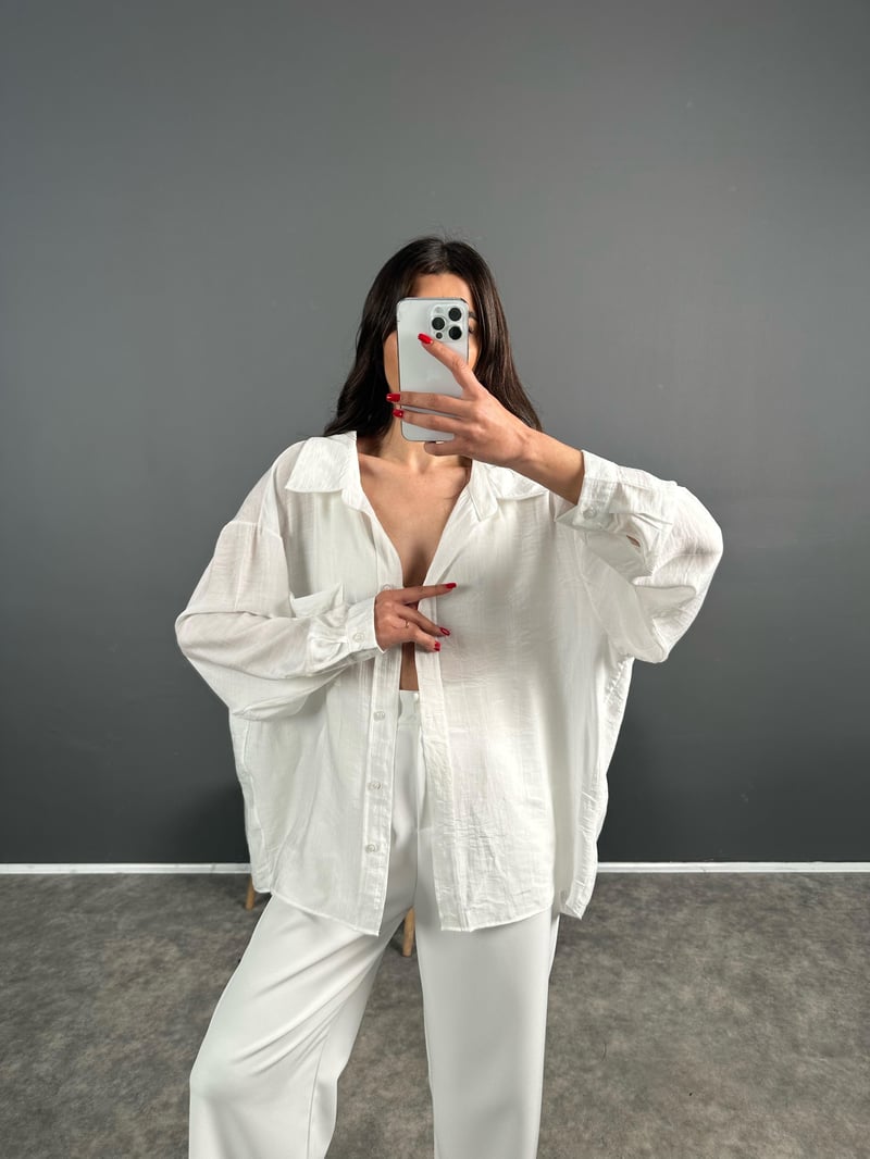 Li Beyaz Oversize Salaş Premium Gömlek