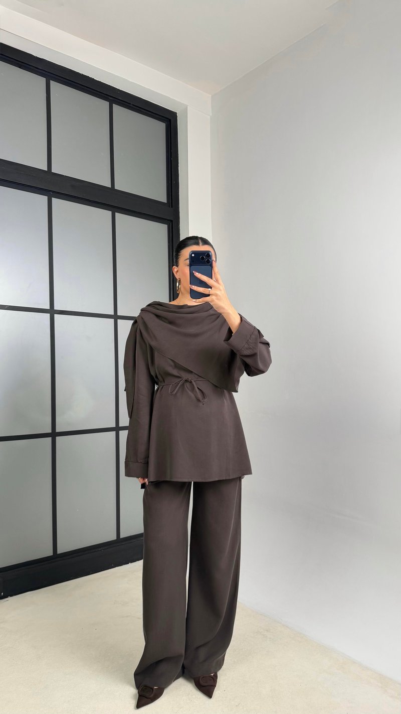 Acı Kahve Şal Detaylı Belden Kuşaklı Beli Lastikli İthal Kumaş İkili Takım GAUS-01154