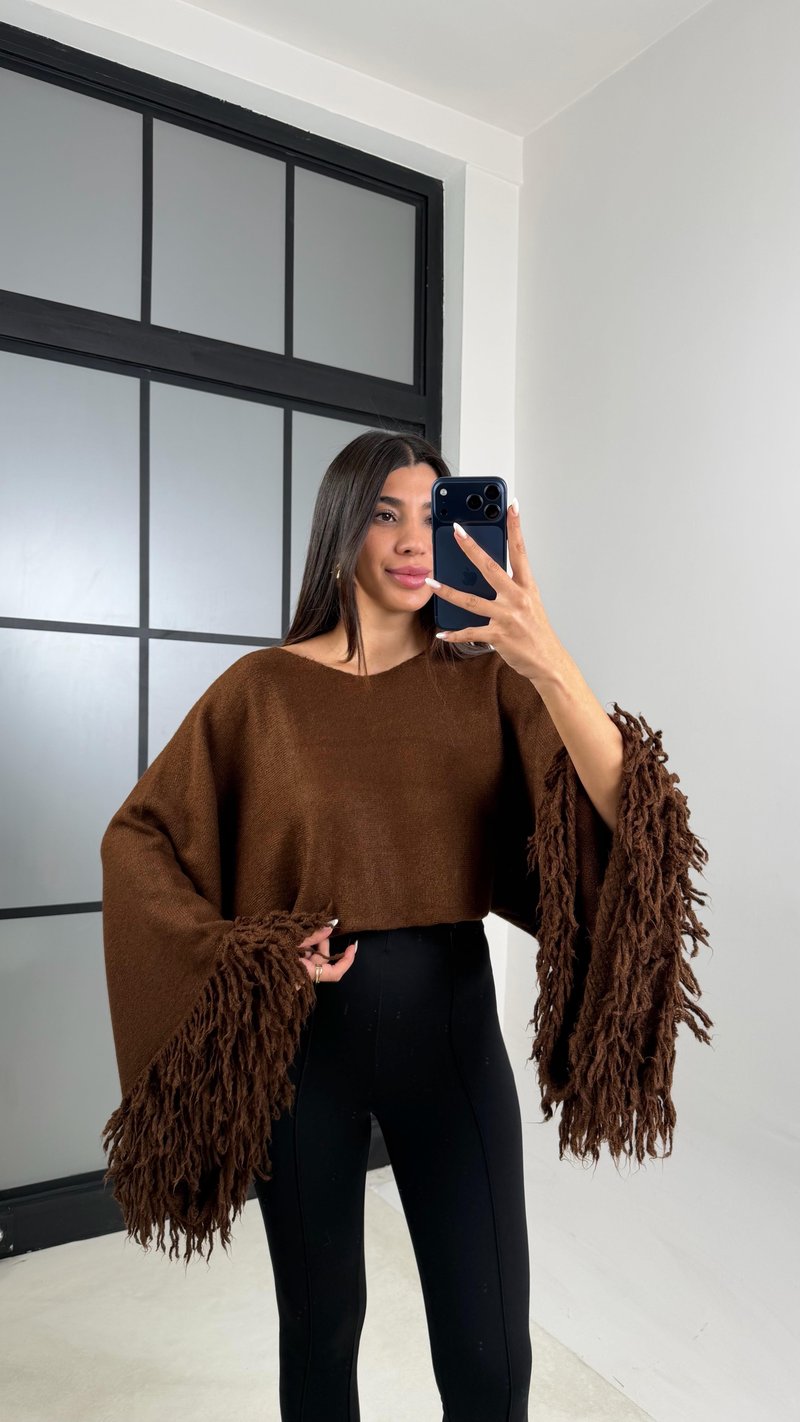 Kahve Kol Püskül Detaylı Triko Crop Kazak GAUS-00625