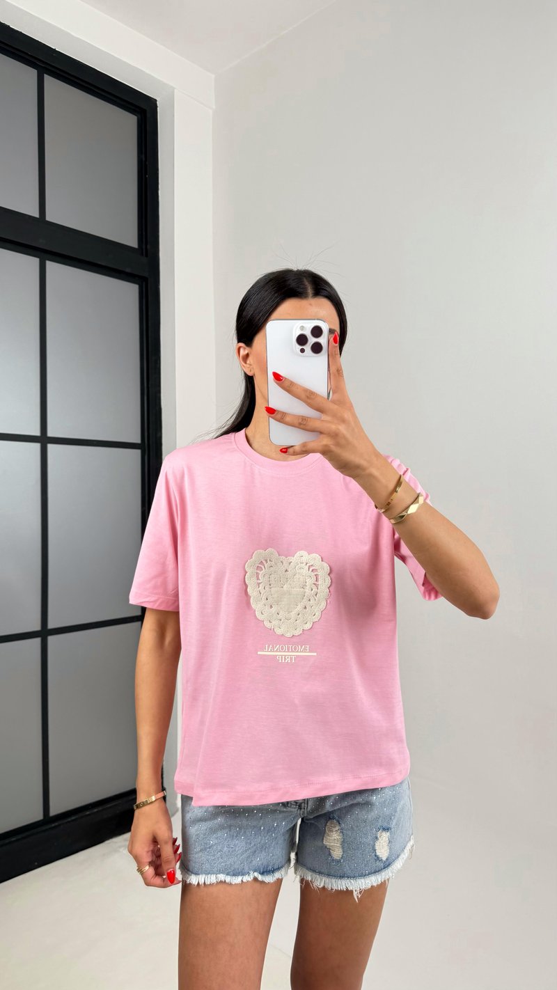 Pembe Kalp Nakışlı Tshirt Gaus00505