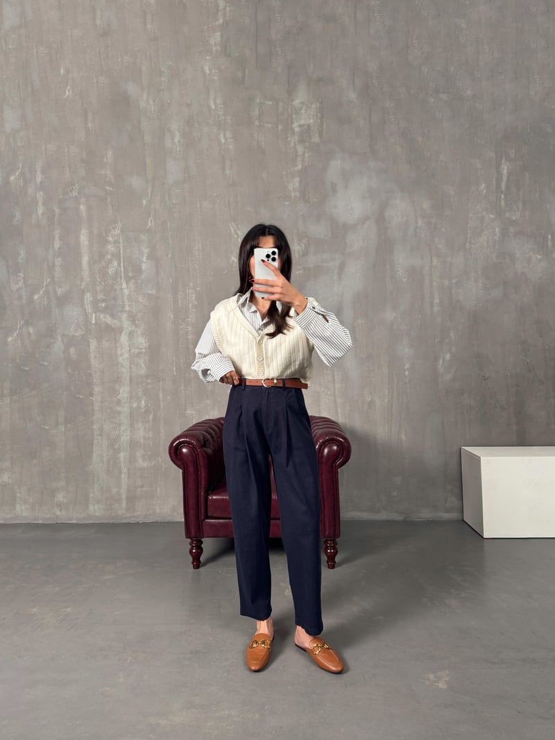 Vier Sensual Denim Fabric Belted Pants