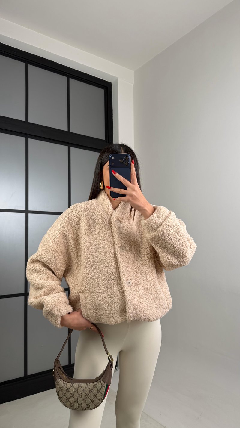 Bej Astarlı Düğmeli Peluş Ceket GAUS-01009
