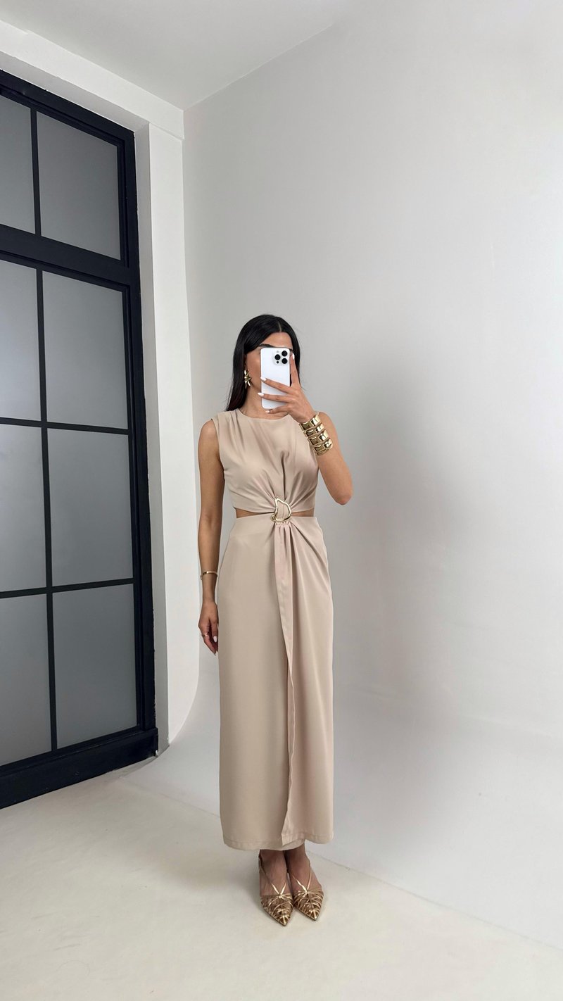Taş Yan Dekolteli Gold Toka Detaylı Yırtmaçlı Elbise Gaus00434