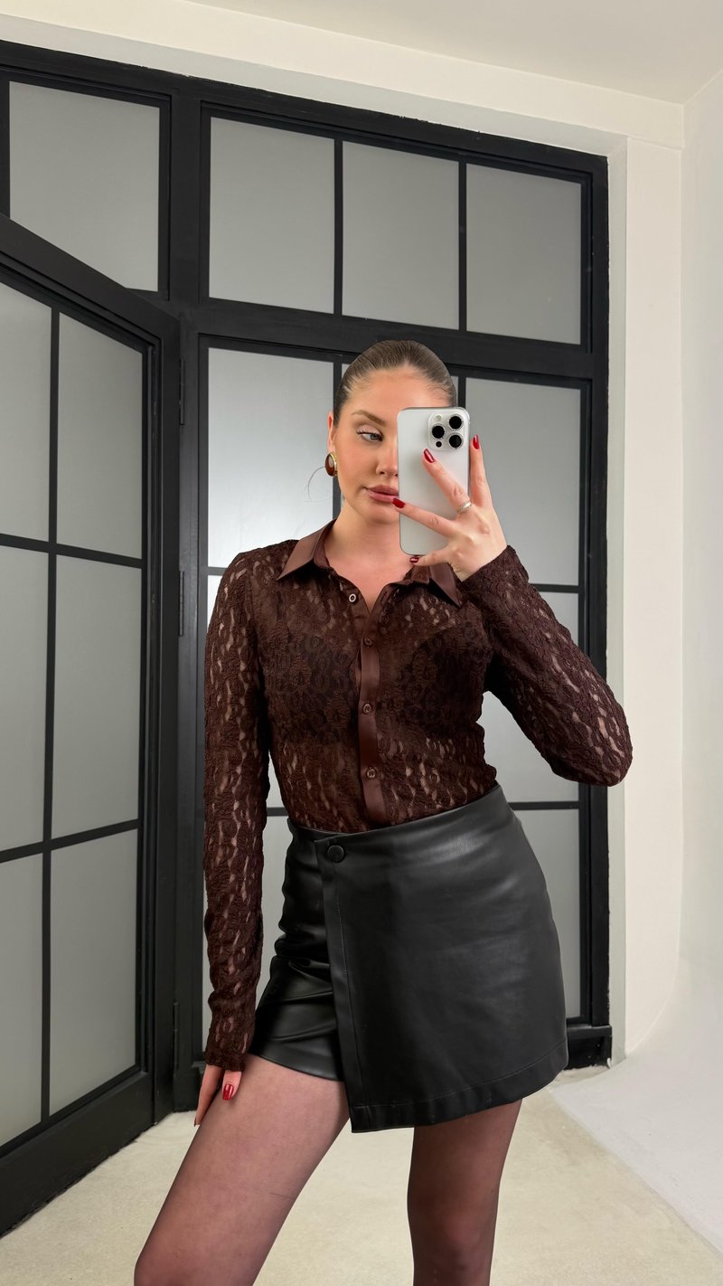 Kahve Dantel Saten Yaka Detaylı Gömlek GAUS-01264