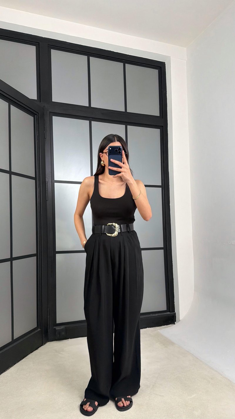 Siyah Kemerli Geniş Paça Pantolon GAUS-01339