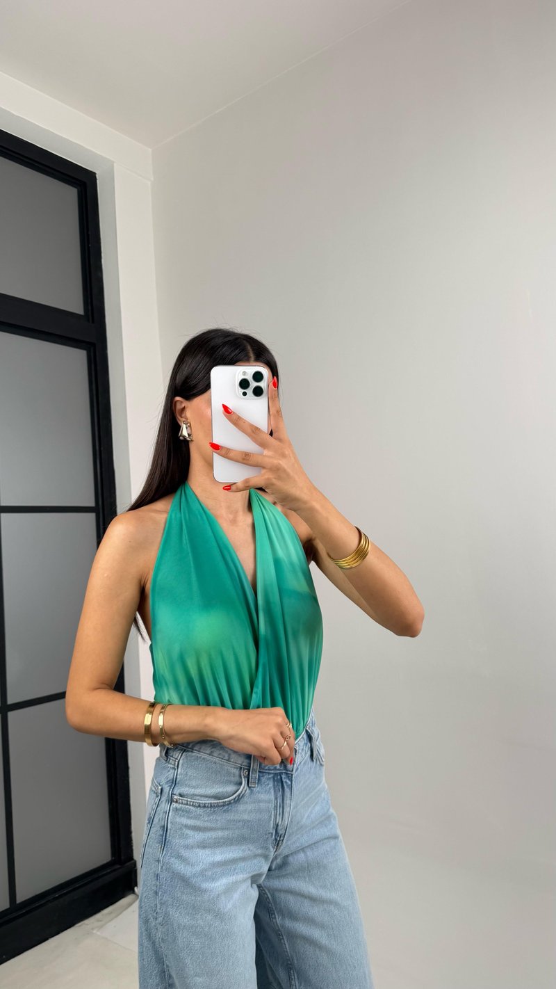 Yeşil Çapraz Askılı Dekolteli Premium Bodysuit GAUS-0022