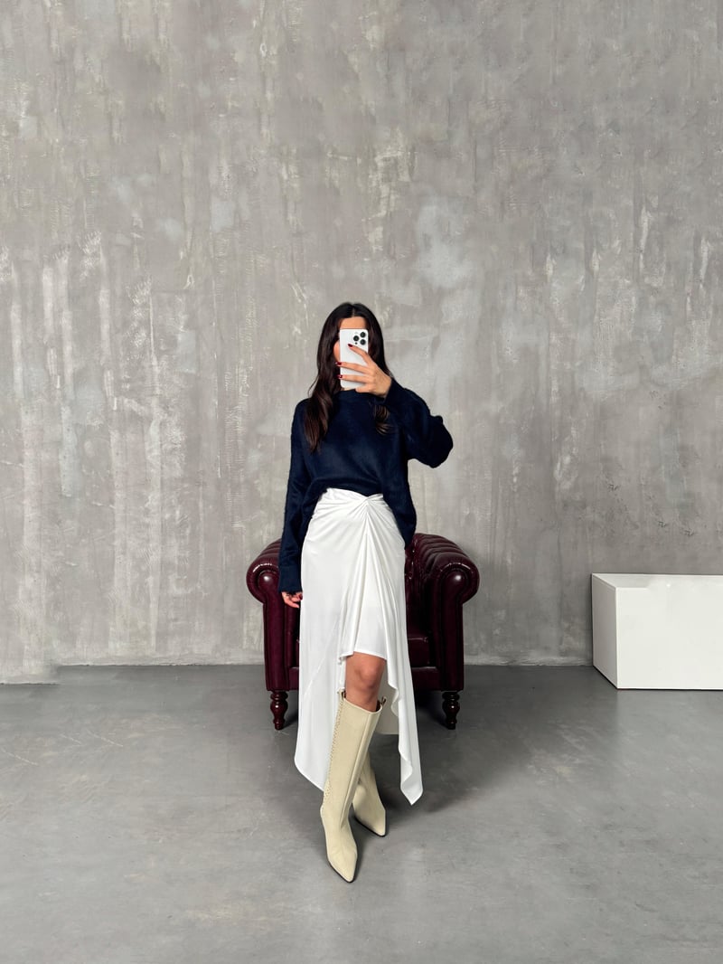 Zari White Design Lined Skirt