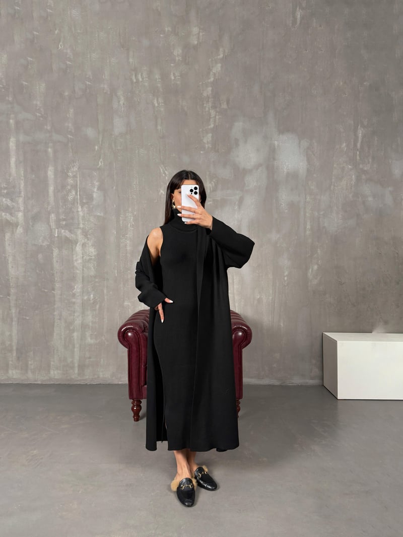 Sores Siyah Balıkçı Yaka Yandan Yırtmaçlı Elbise Triko Hırka İkili Takım