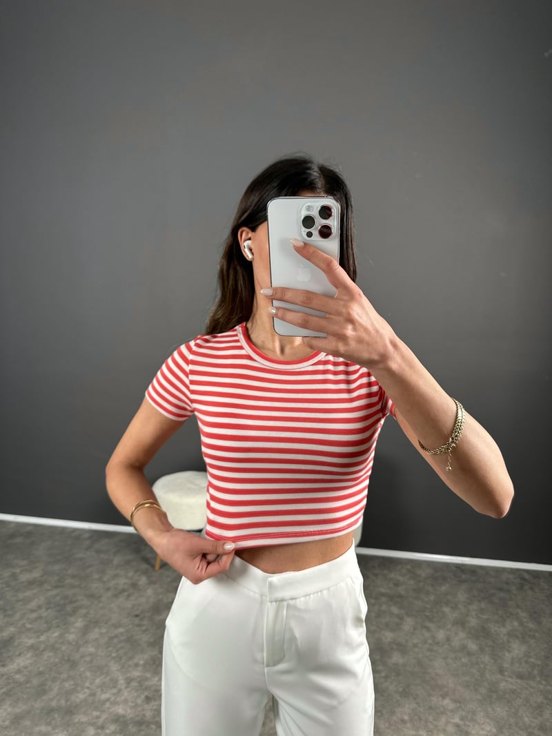 Oys Kırmızı Çizgili Corp Tshirt