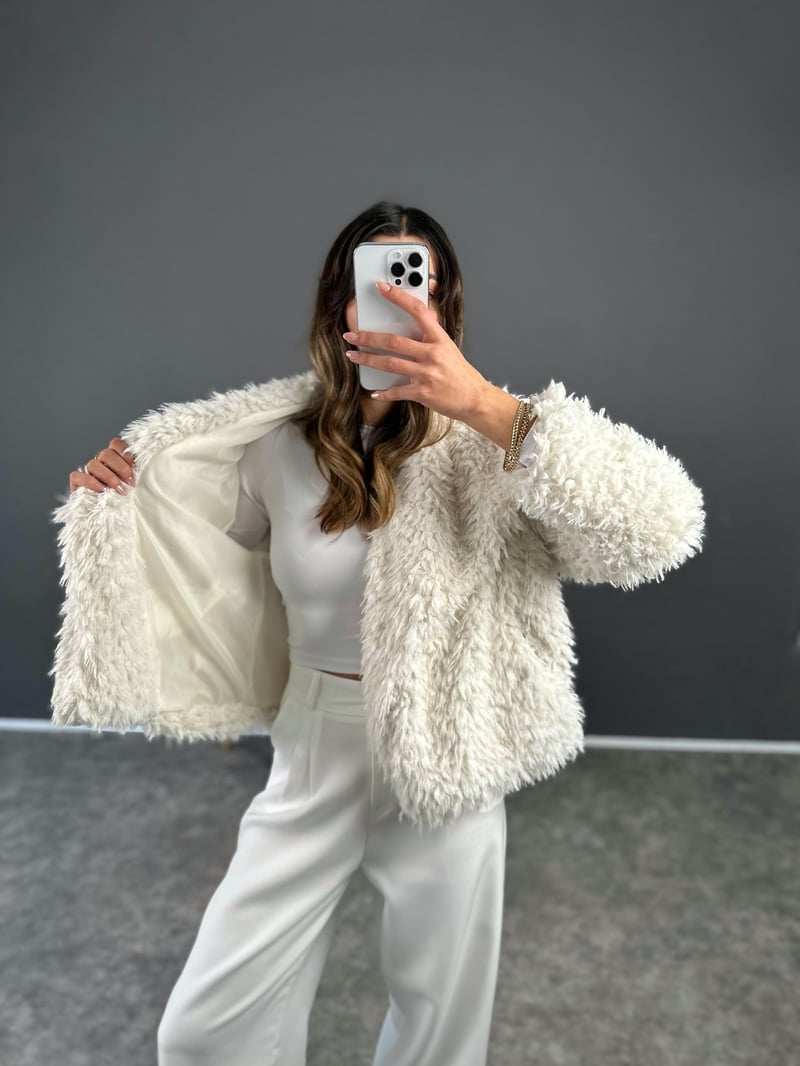 Otilia Ekru Kürk Peluş 