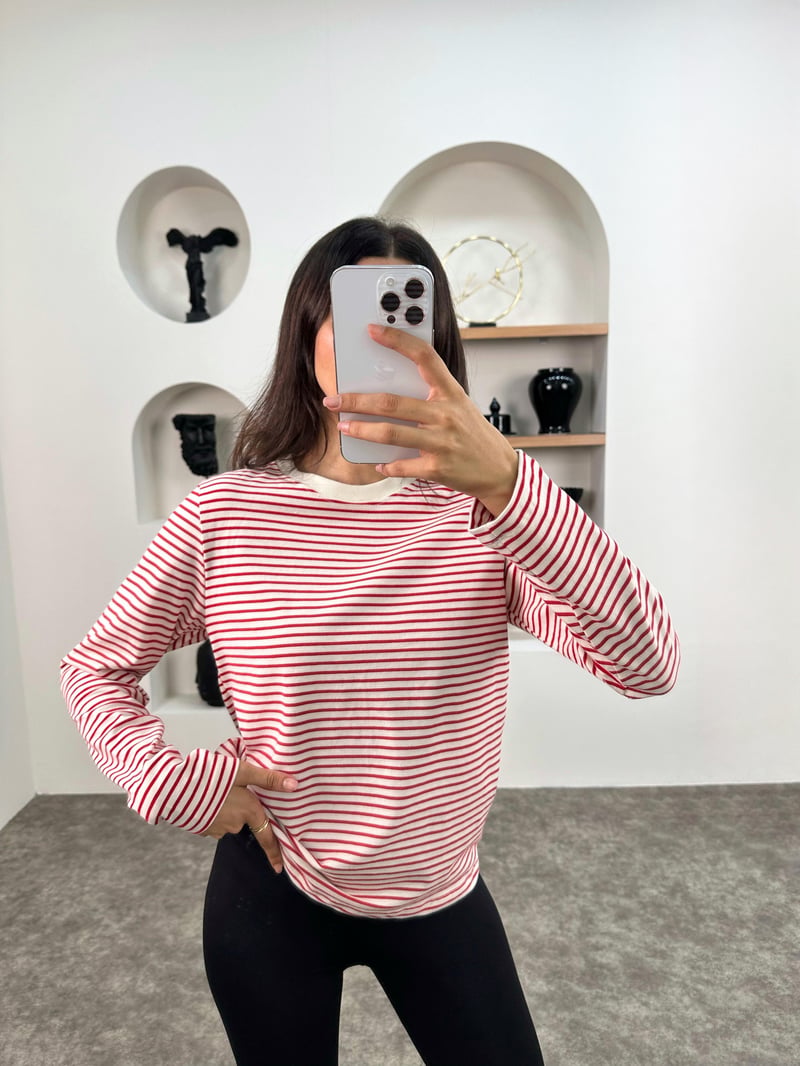 CS Kırmızı Çizgili Bisiklet Yaka Beyaz Sweatshirt