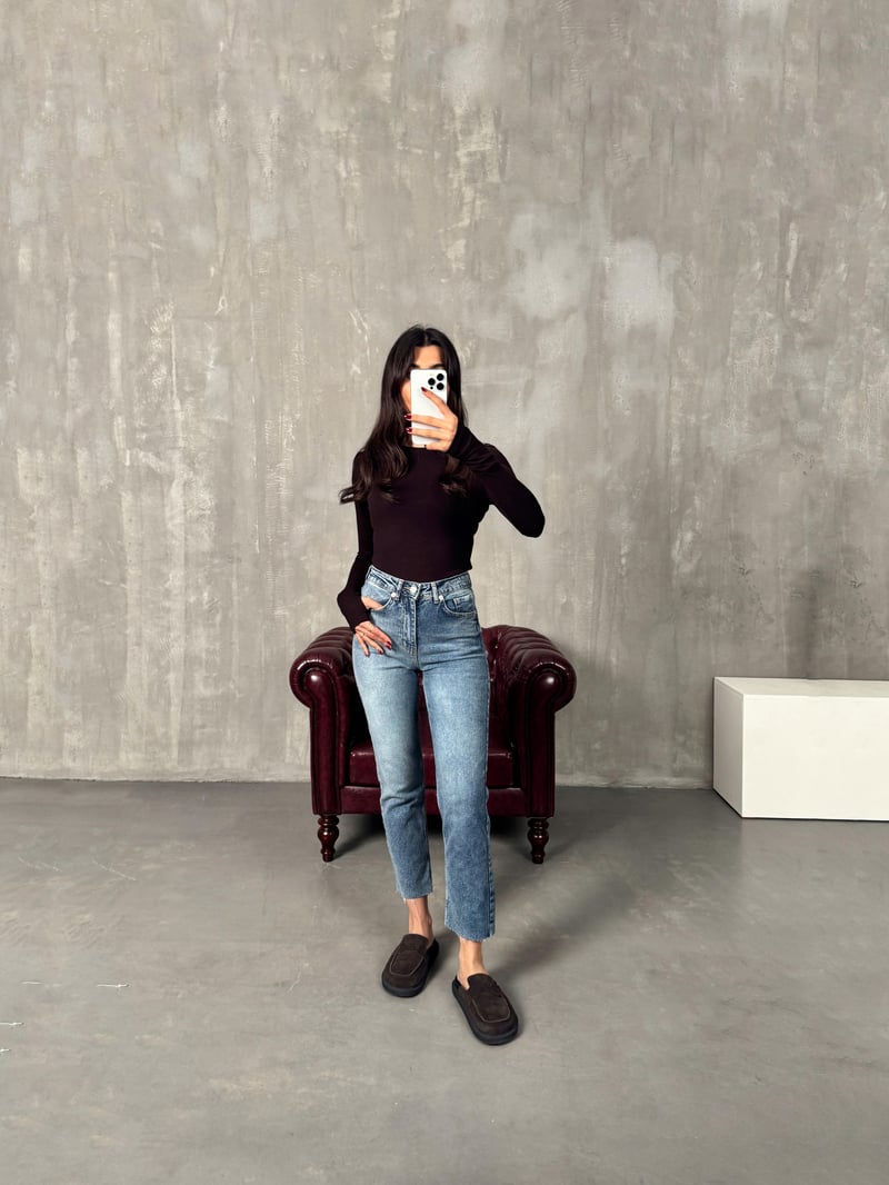 Kow Yıkamalı Mavi ZR Kesik Paça Mom Jean