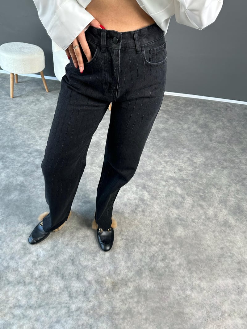 Siyah Muadil Taşlı Denim Pantolon 