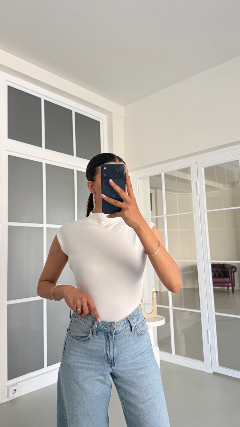 Beyaz Balıkçı Yaka Basic Bluz GAUS-01688