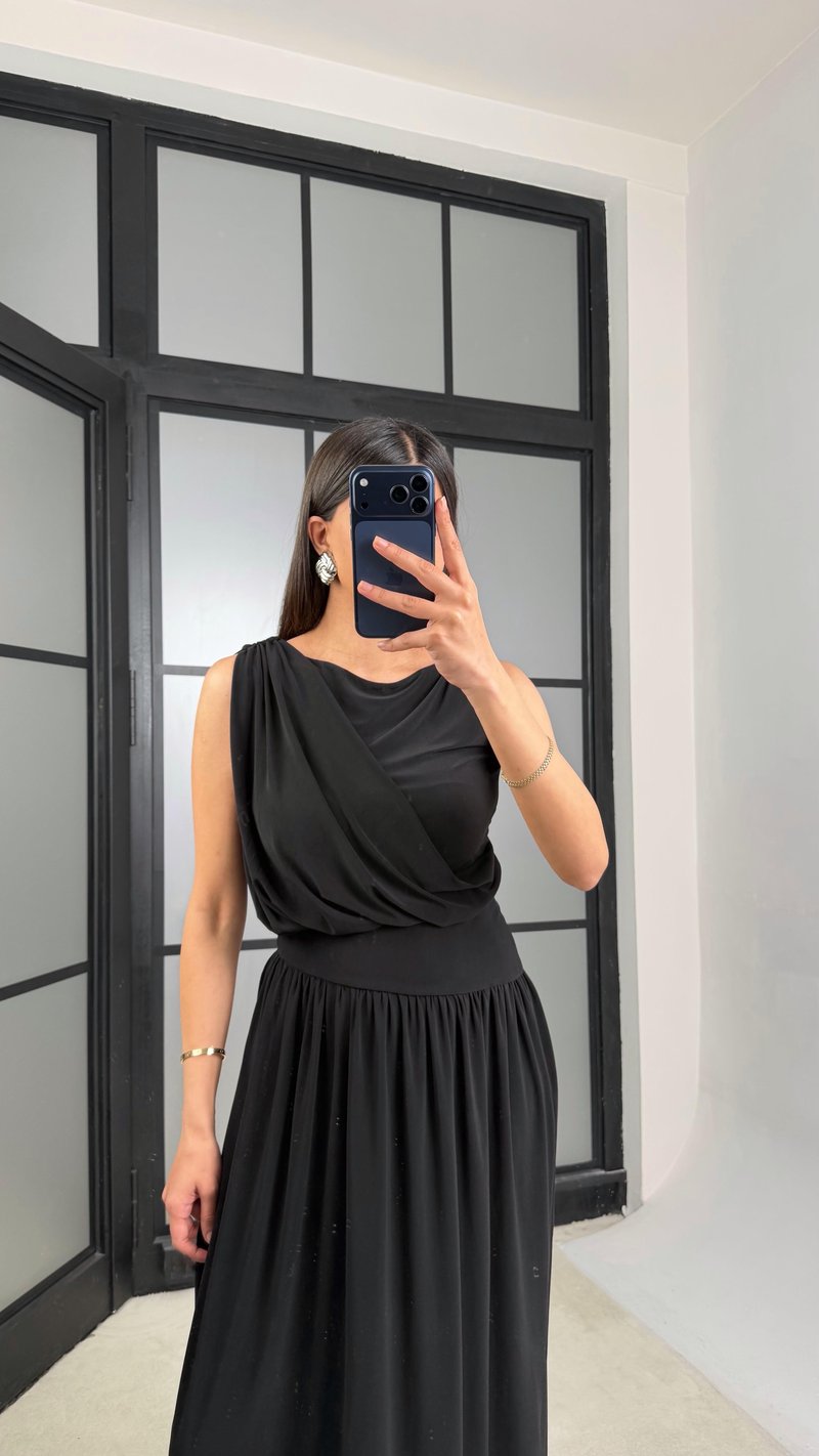 Siyah Sıfır Kol Twst Model Tasarım Elbise GAUS-01362