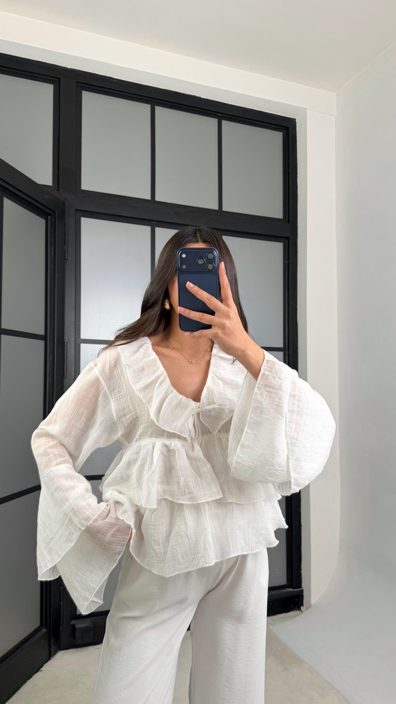Ekru Fırfır Detaylı Transparan Bluz GAUS-01233