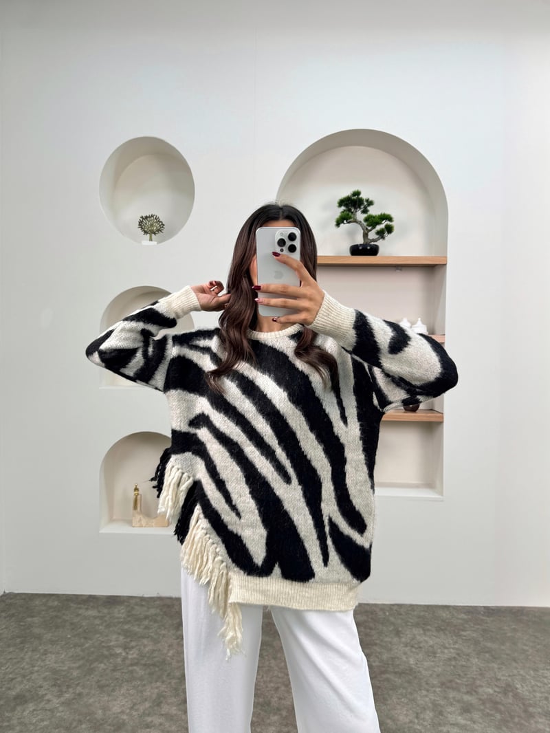 VZN Zebra Desenli Alt Fırfırlı Kazak