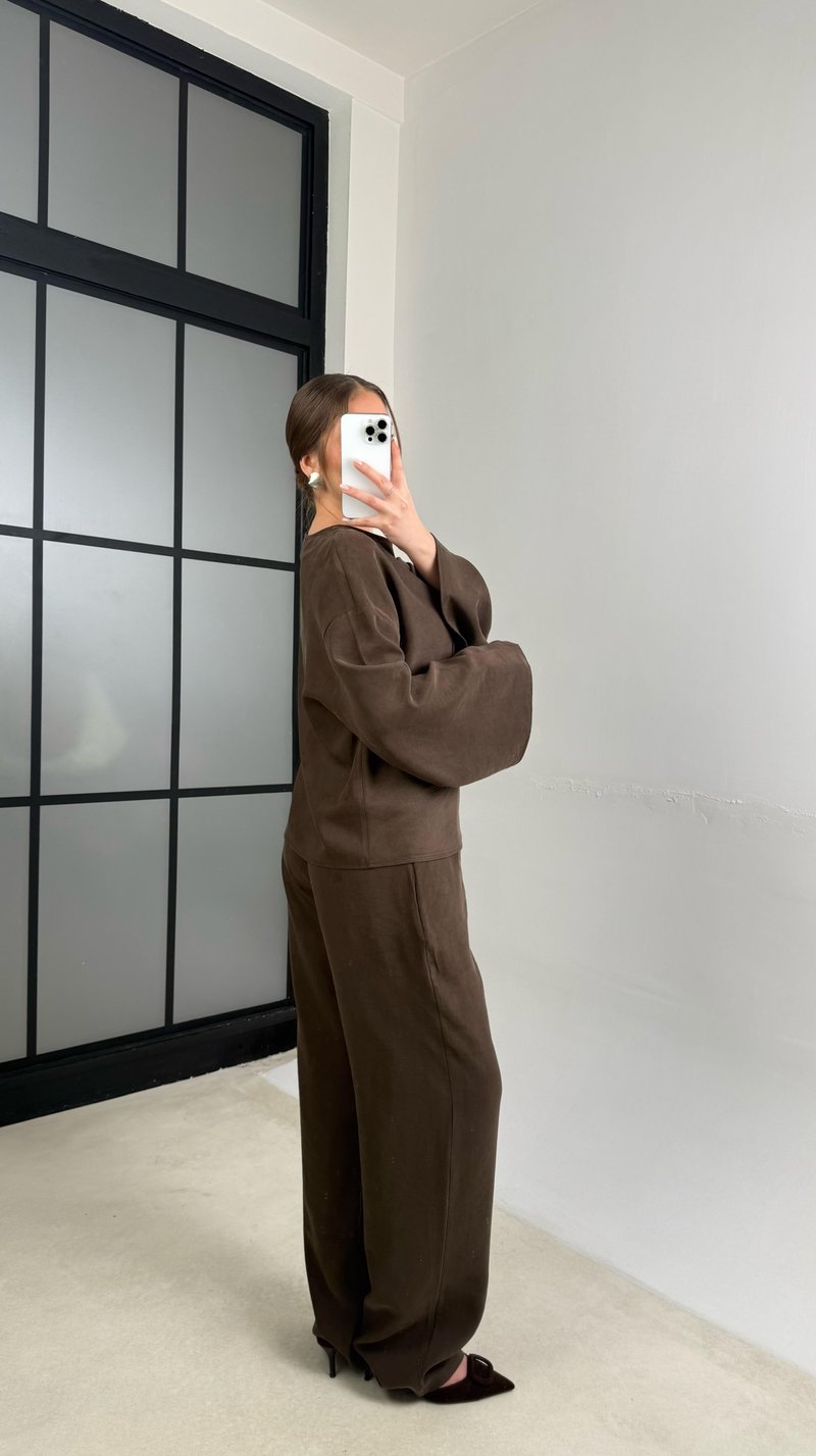 Acı Kahve Asimetrik Yaka Yan Düğme Detaylı Gömlek Beli Lastikli Pantolon Tensel Takım GAUS-01163