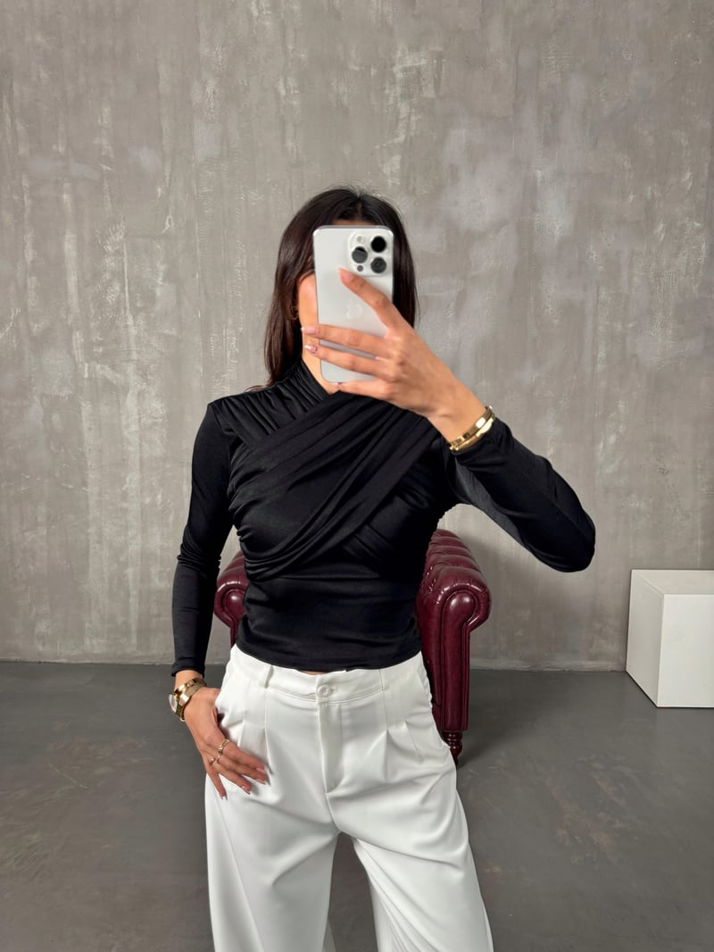 Visy Siyah Degajeli Tasarım Bluz