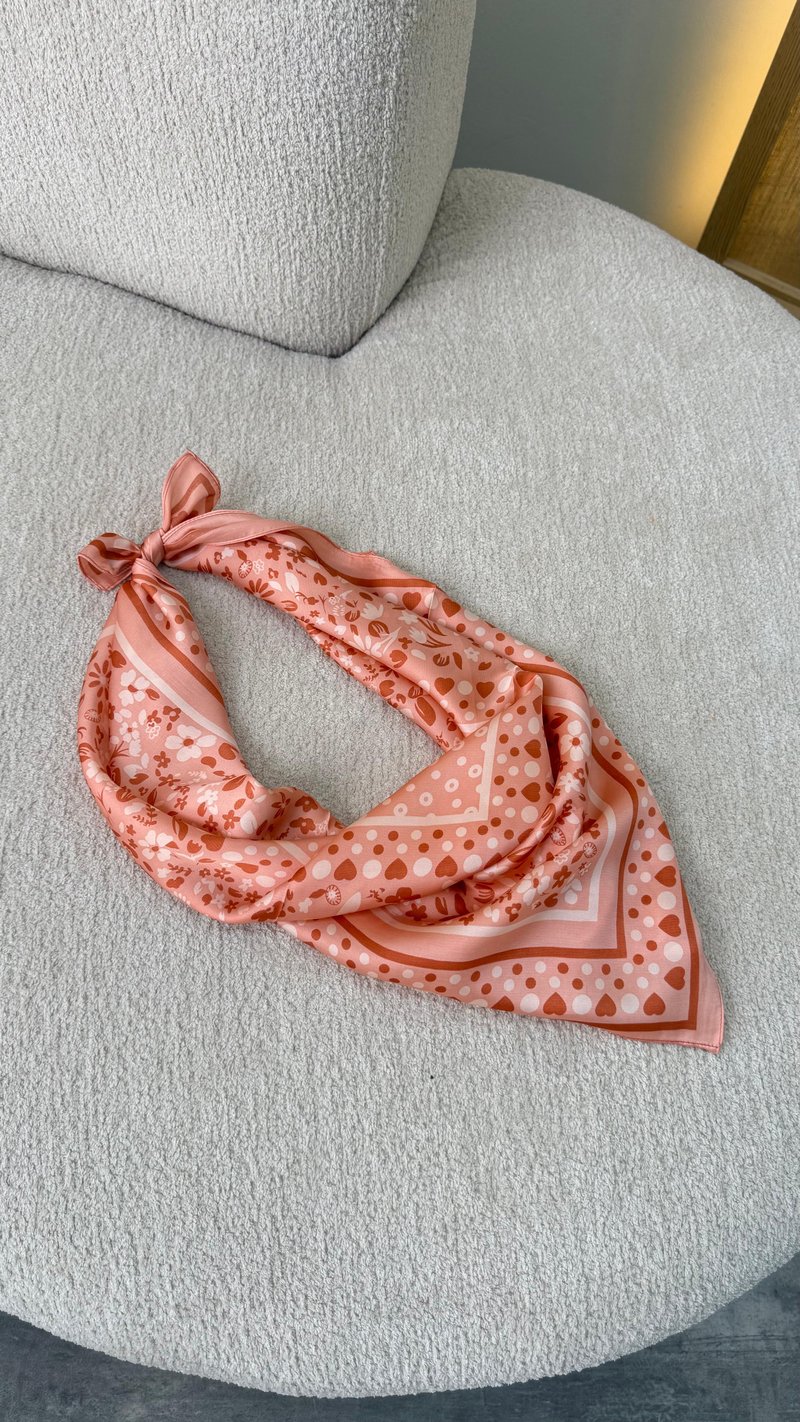 Pembe Çok Desenli Fular GAUS-00336