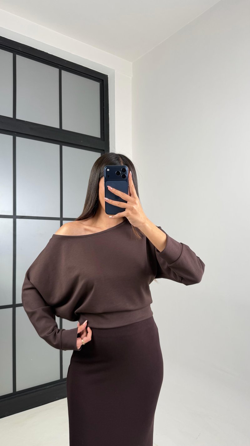 Acı Kahve Kayık Yaka Modal Kumaş Bluz GAUS-00795