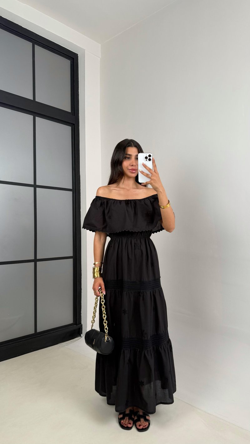 Siyah Madonna Yaka Nakış Detaylı Astarlı Elbise Gaus00652