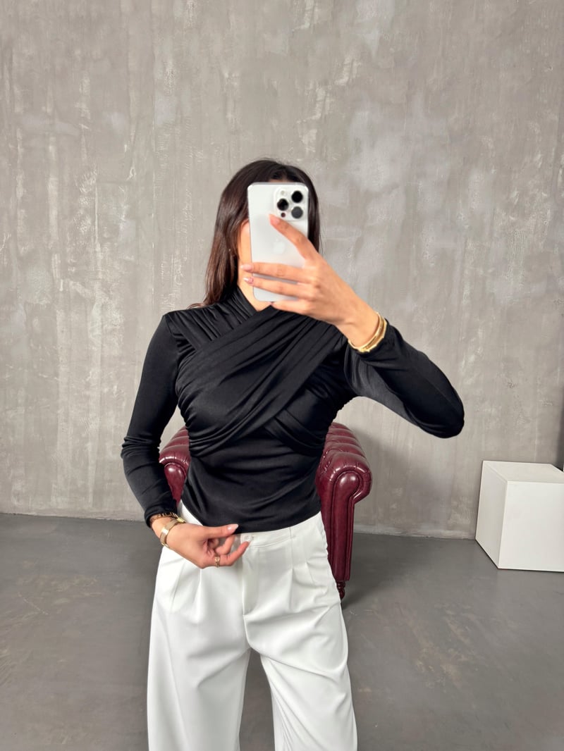 Visy Siyah Degajeli Tasarım Bluz