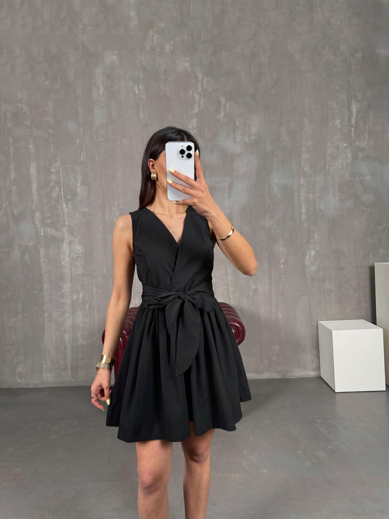 Black V-Neck Belted Dress Gaus00137