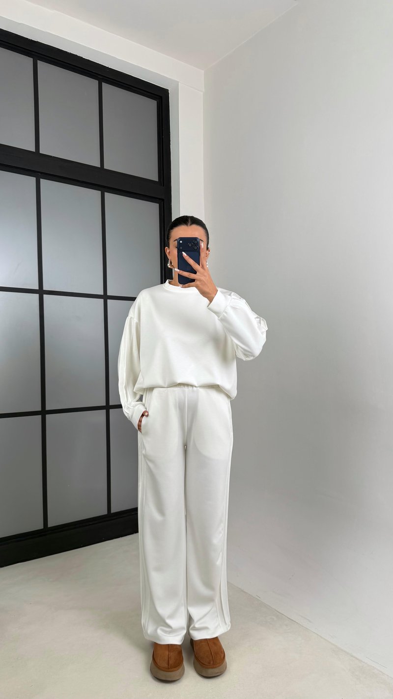 Beyaz Bisiklet Yaka Sweatshirt Beli Lastikli Eşofman İkili Modal Takım GAUS-00598