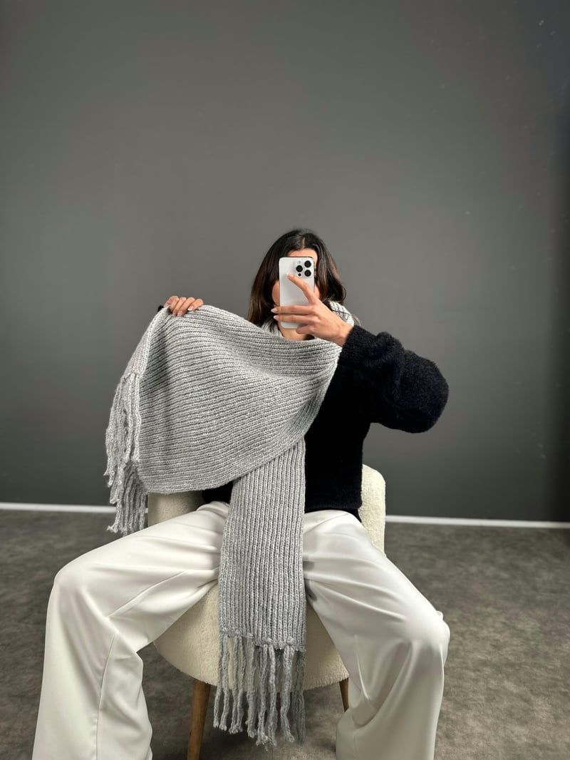 Gri Pinterest Saçaklı Atkı