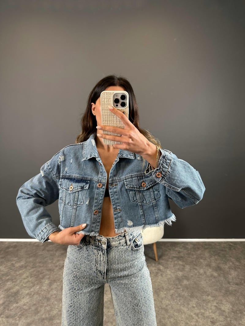 Mavi Yırtık Denim Ceket 