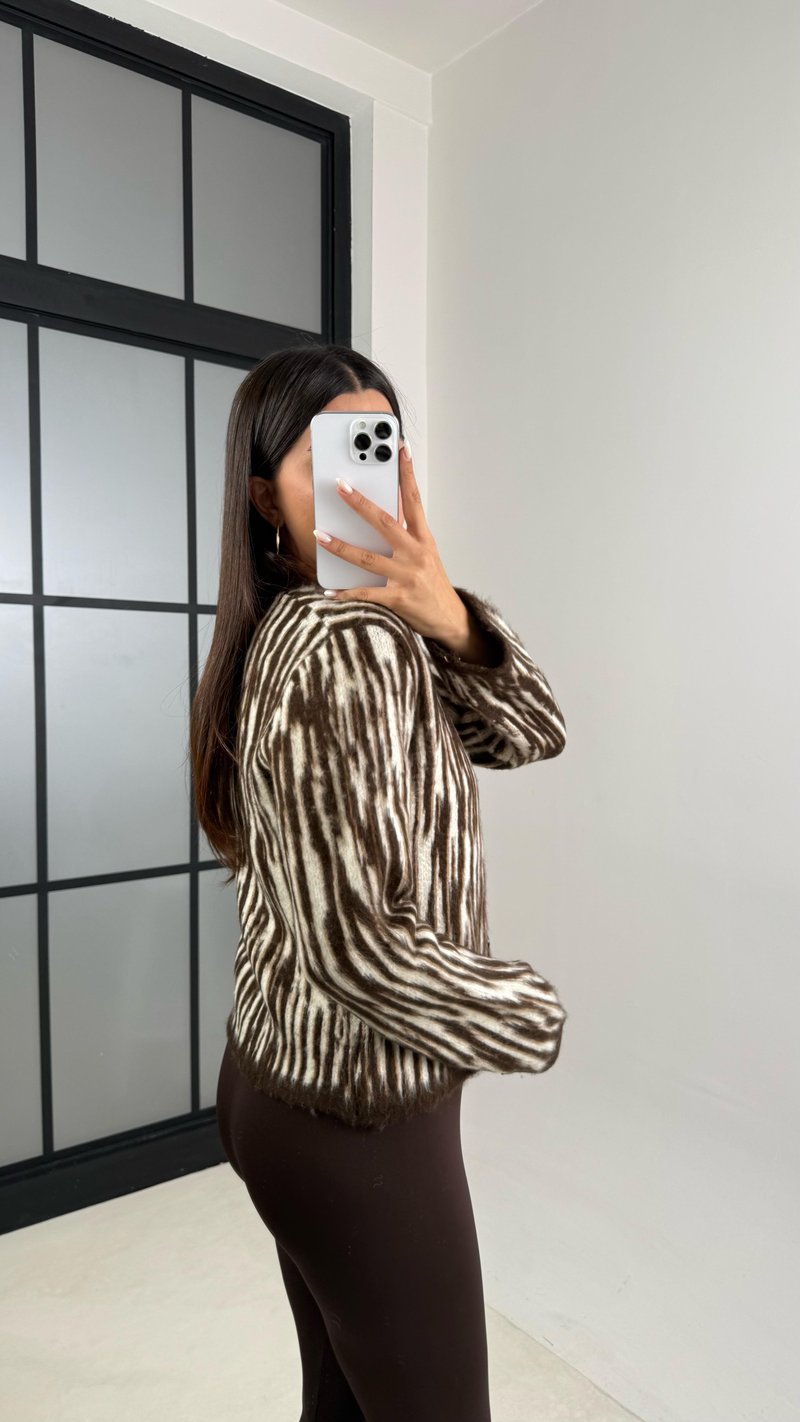 Kahve Zebra Desenli Düğmeli Triko Hırka GAUS-00491