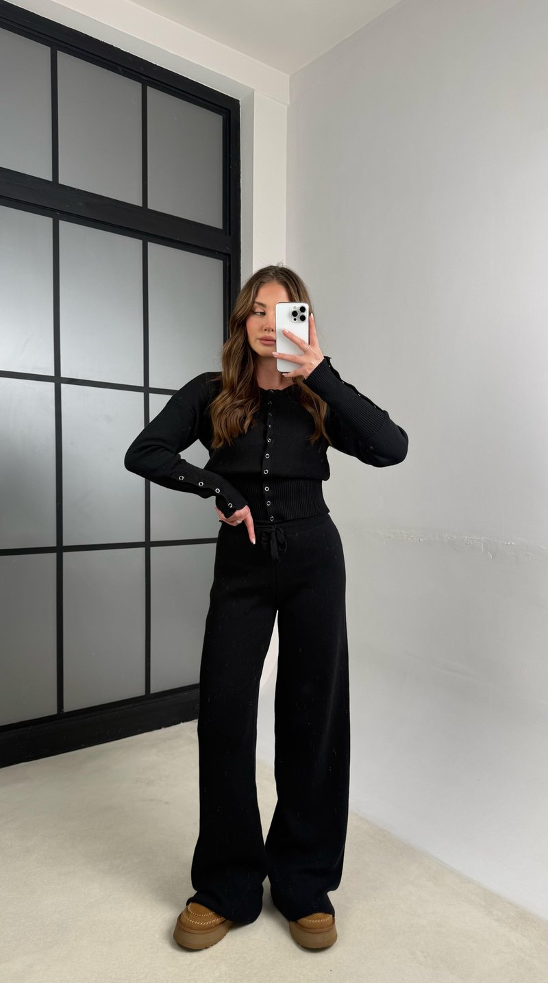 Siyah Çıtçıt Düğmeli Bluz  Beli Lastikli Pantolon  Triko İkili Takım GAUS-01144