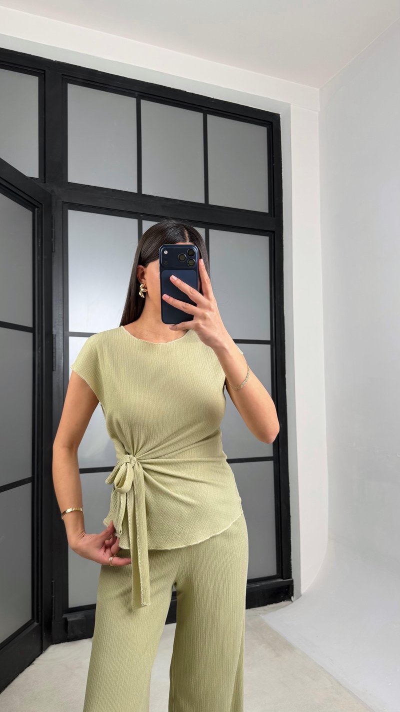 Açık Yeşil Bağlama Detaylı Bluz Beli Lastikli Pantolon Krinkıl Kumaş Takım GAUS-01308