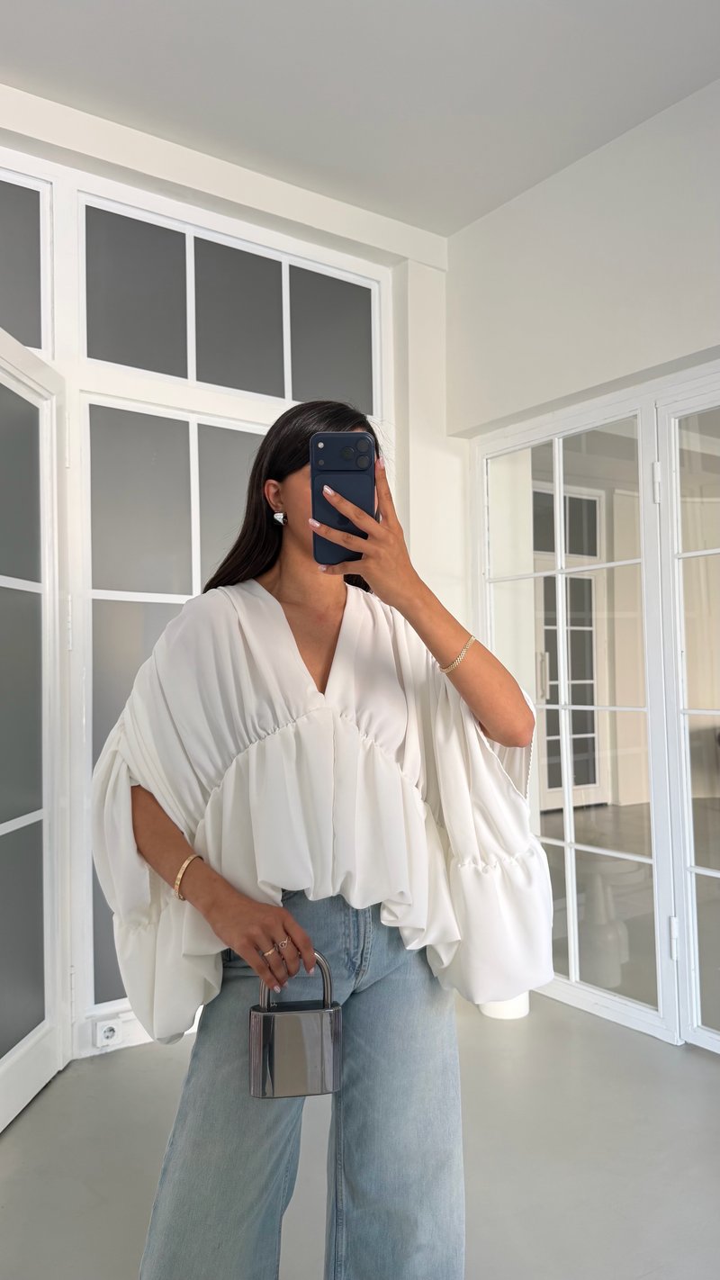 Beyaz Drapeli Oversize Bluz GAUS-01767