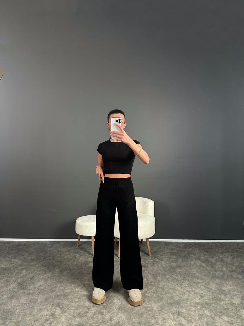 Siyah Triko Pantolon 