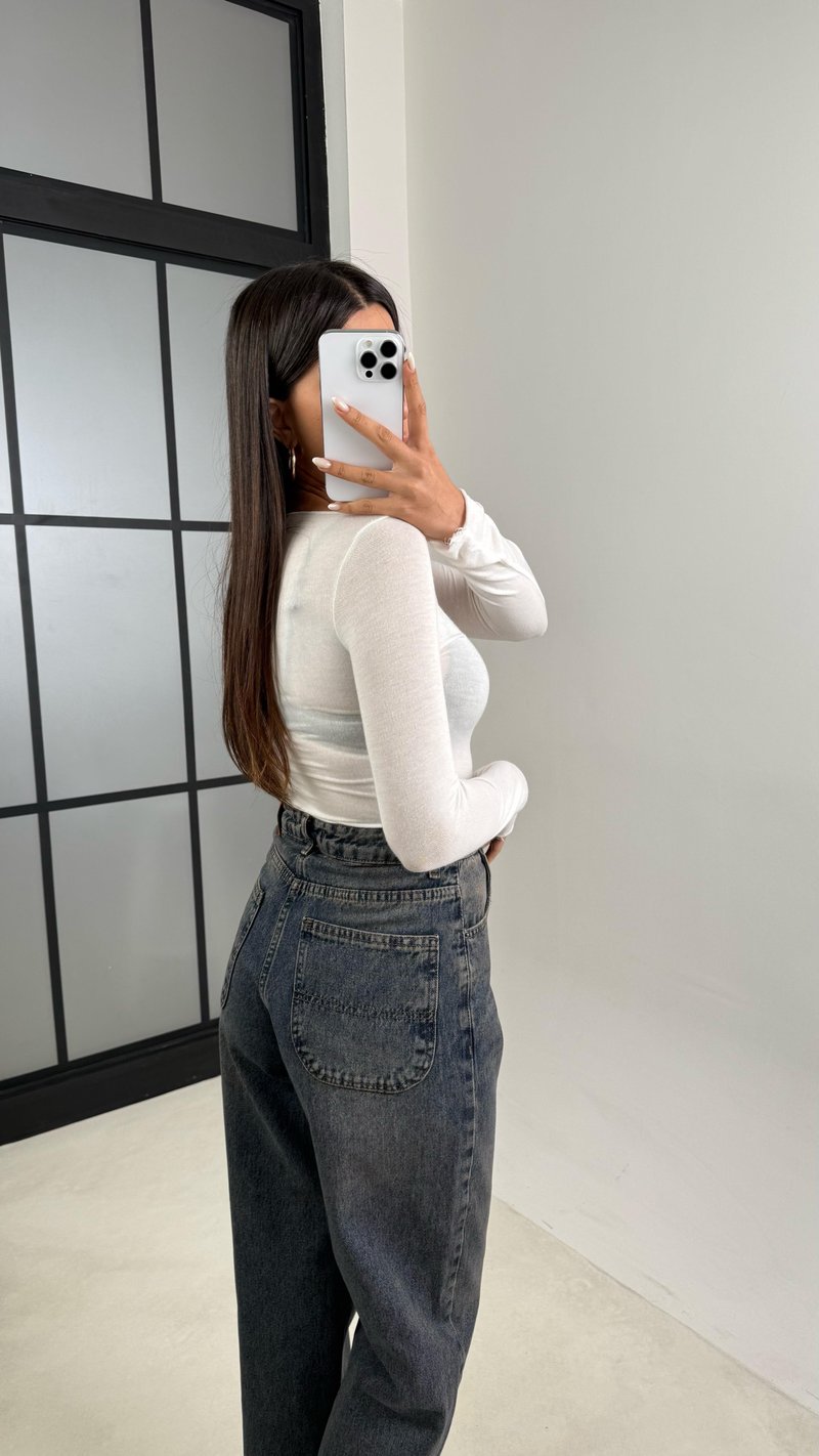 Lacivert Eskitmeli Paça Detaylı Mom Jean GAUS-00542