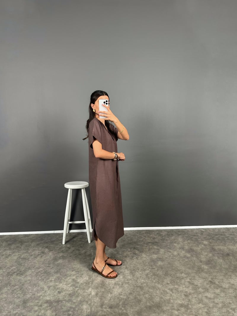 Anita Kahve V Yaka Premium Midi Keten Elbise