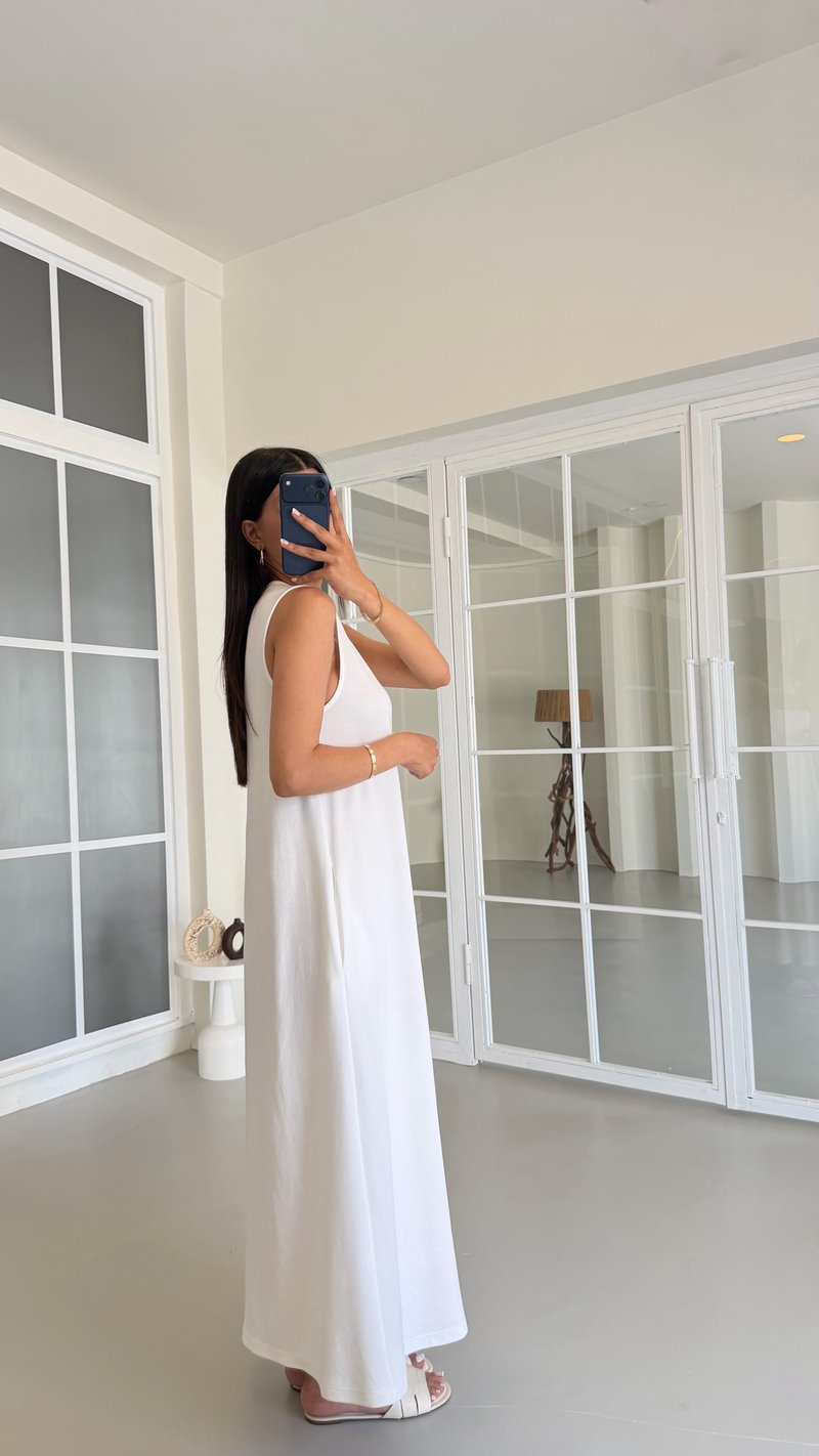 Beyaz Sıfır Kol Basic Modal Elbise GAUS-01522